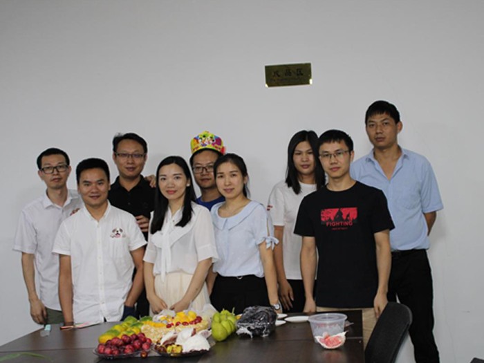 【高能計(jì)算機(jī)】您的每一個(gè)生日 我都不想缺席 【高能計(jì)算機(jī)】您的每一個(gè)生日 我都不想缺席