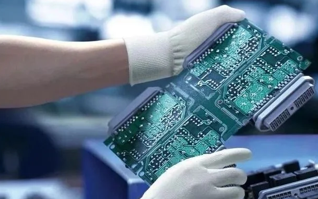 國產(chǎn)主板——助力科技用品從技術(shù)創(chuàng)新到應(yīng)用落地(圖1) 國產(chǎn)主板——助力科技用品從技術(shù)創(chuàng)新到應(yīng)用落地(圖1)